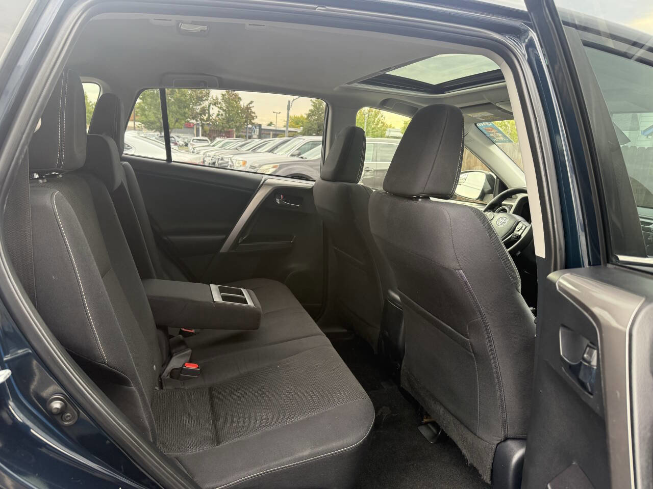 Used 2017 Toyota RAV4 XLE image 15