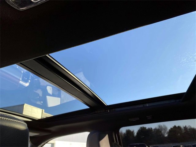 Used 2023 Ford F150 Lariat w/ Max Trailer Tow Package image 13