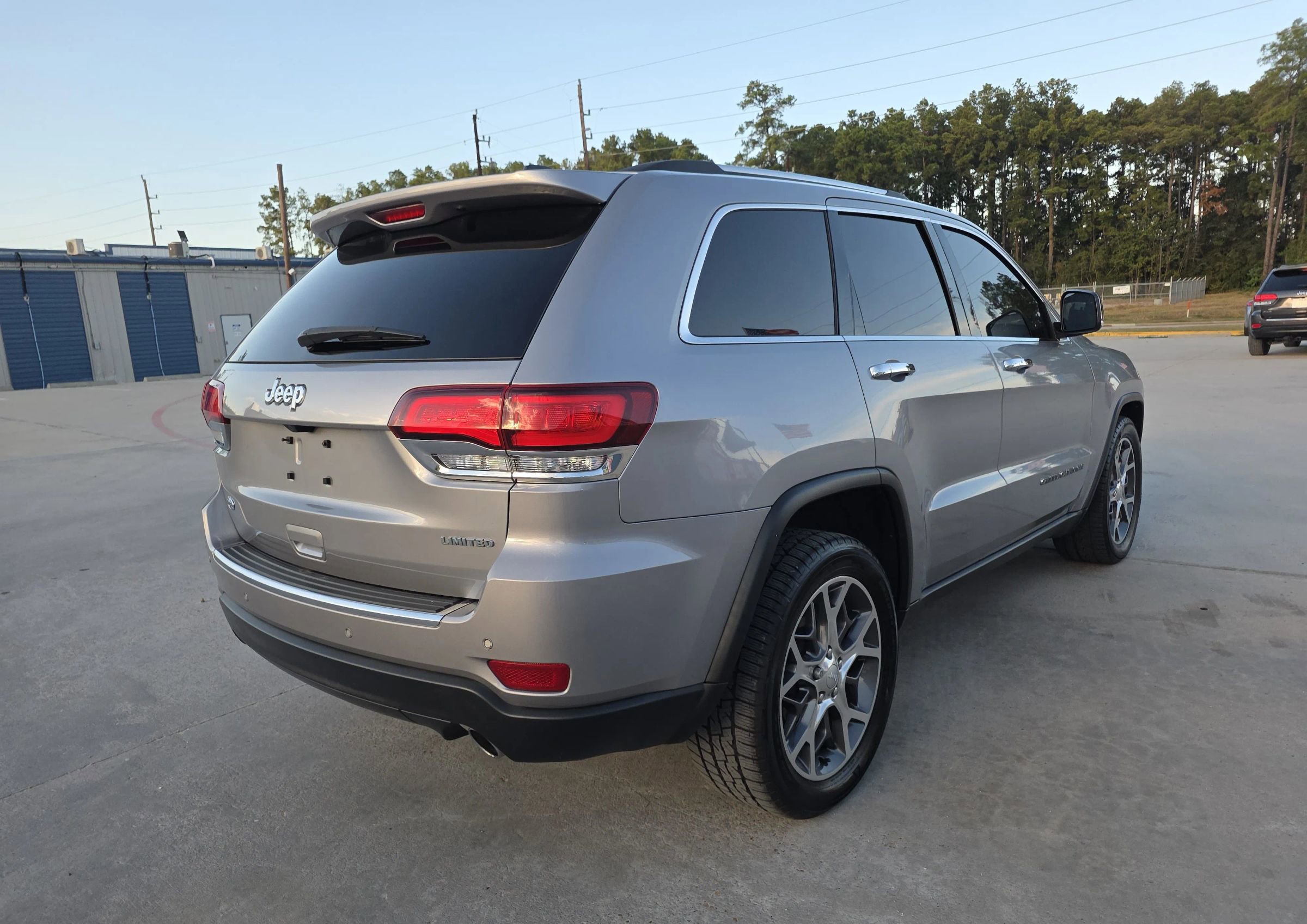 Used 2020 Jeep Grand Cherokee Limited image 16