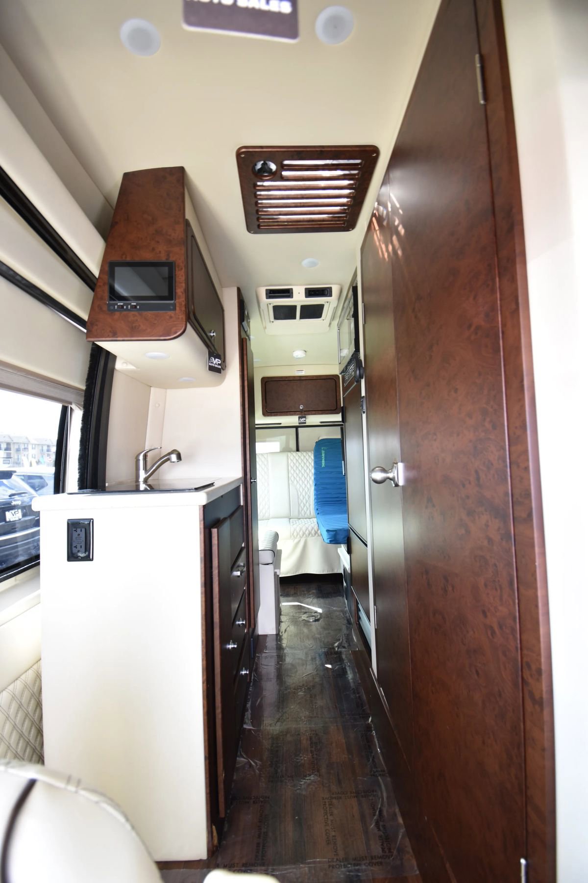 Used 2019 Ford Transit 350 148 High Roof Extended DRW w/ Premium Package RWD image 33