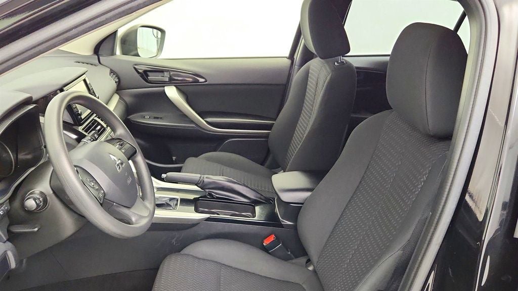 Used 2024 Mitsubishi Eclipse Cross ES AWD/4WD image 19