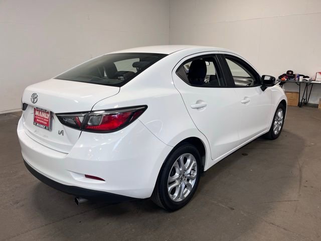 Used 2017 Toyota Yaris iA image 3