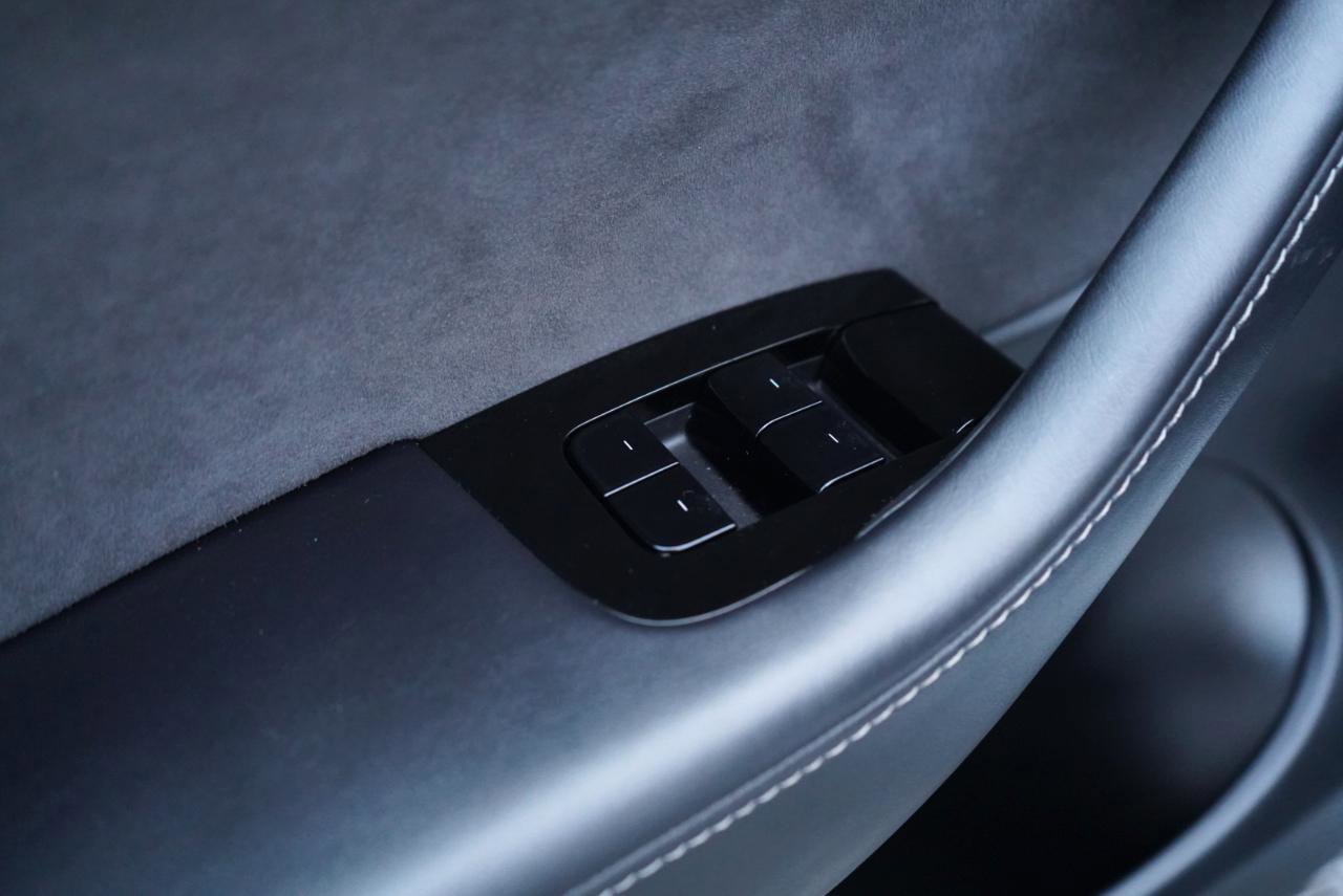 Used 2020 Tesla Model Y Performance image 34