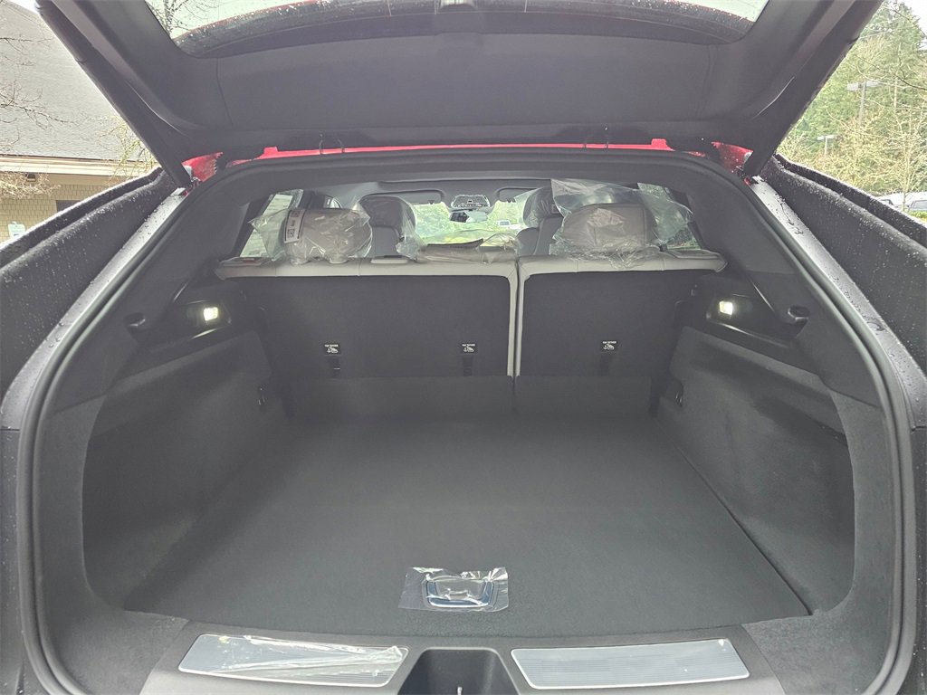 New 2026 Cadillac Lyriq Sport image 17