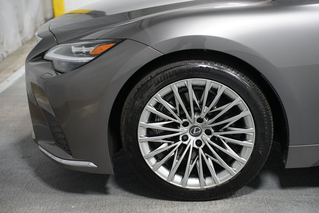 Used 2024 Lexus LS 500 w/ Interior Upgrade Package RWD image 5