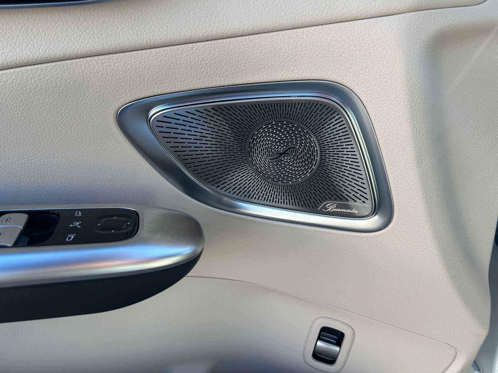 Certified 2025 Mercedes-Benz C 300 4MATIC Sedan image 28