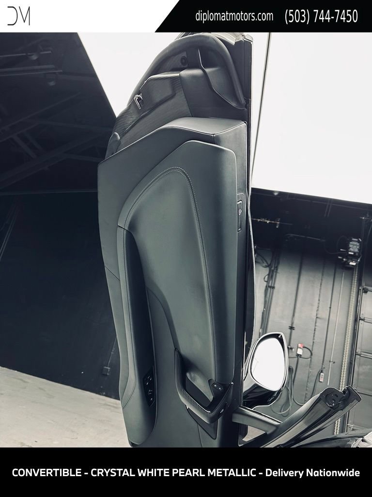 Used 2019 BMW i8 Roadster AWD/4WD image 23