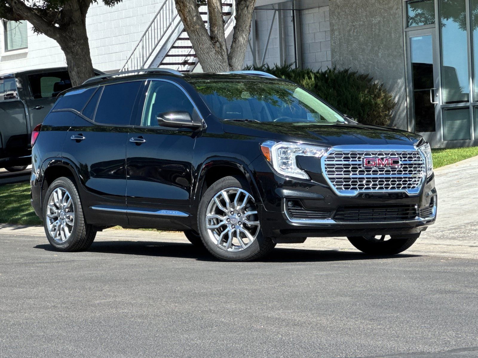 Used 2022 GMC Terrain Denali