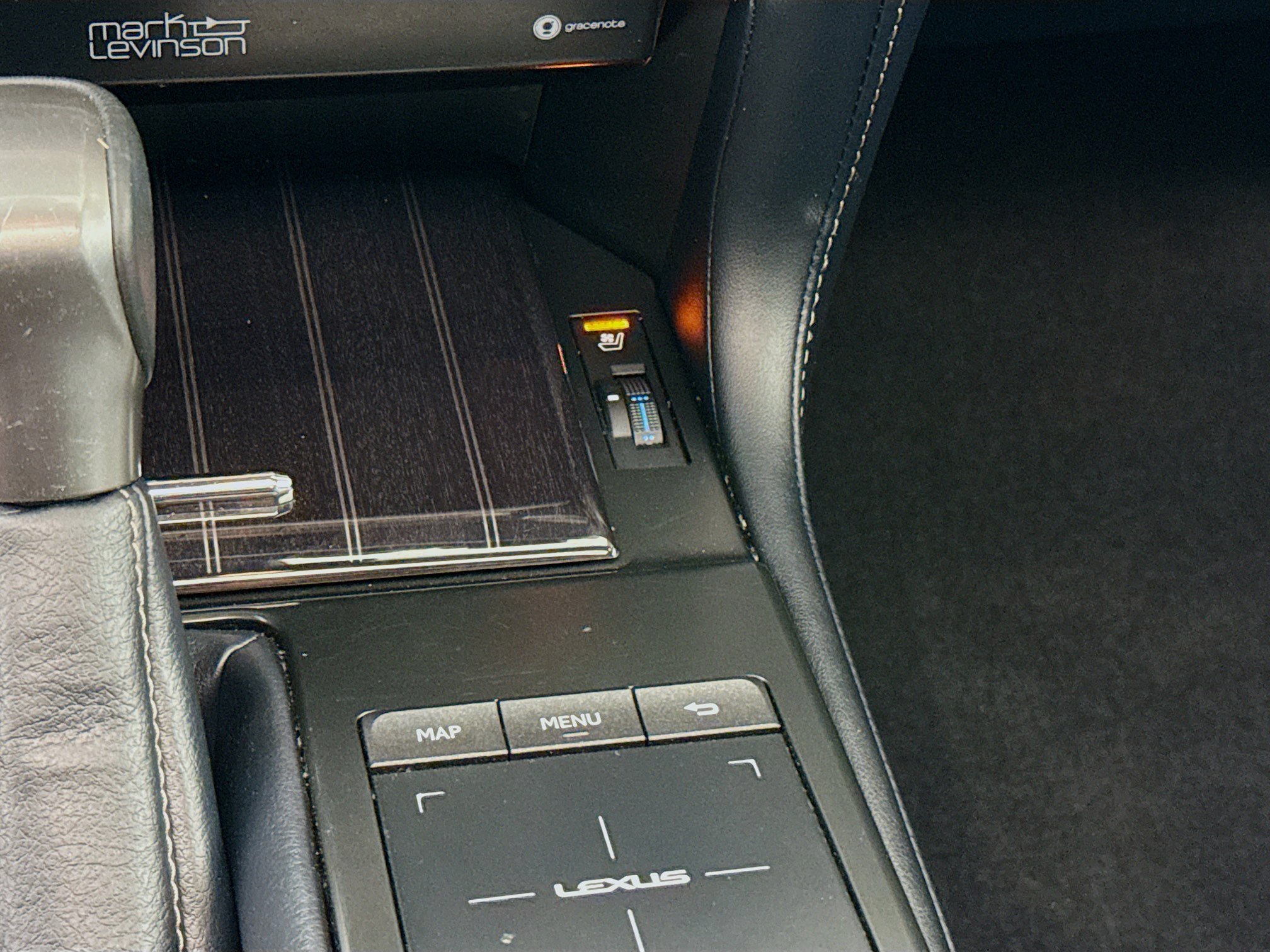 Used 2023 Lexus GX 460 Luxury w/ Sport Design Package AWD/4WD image 22