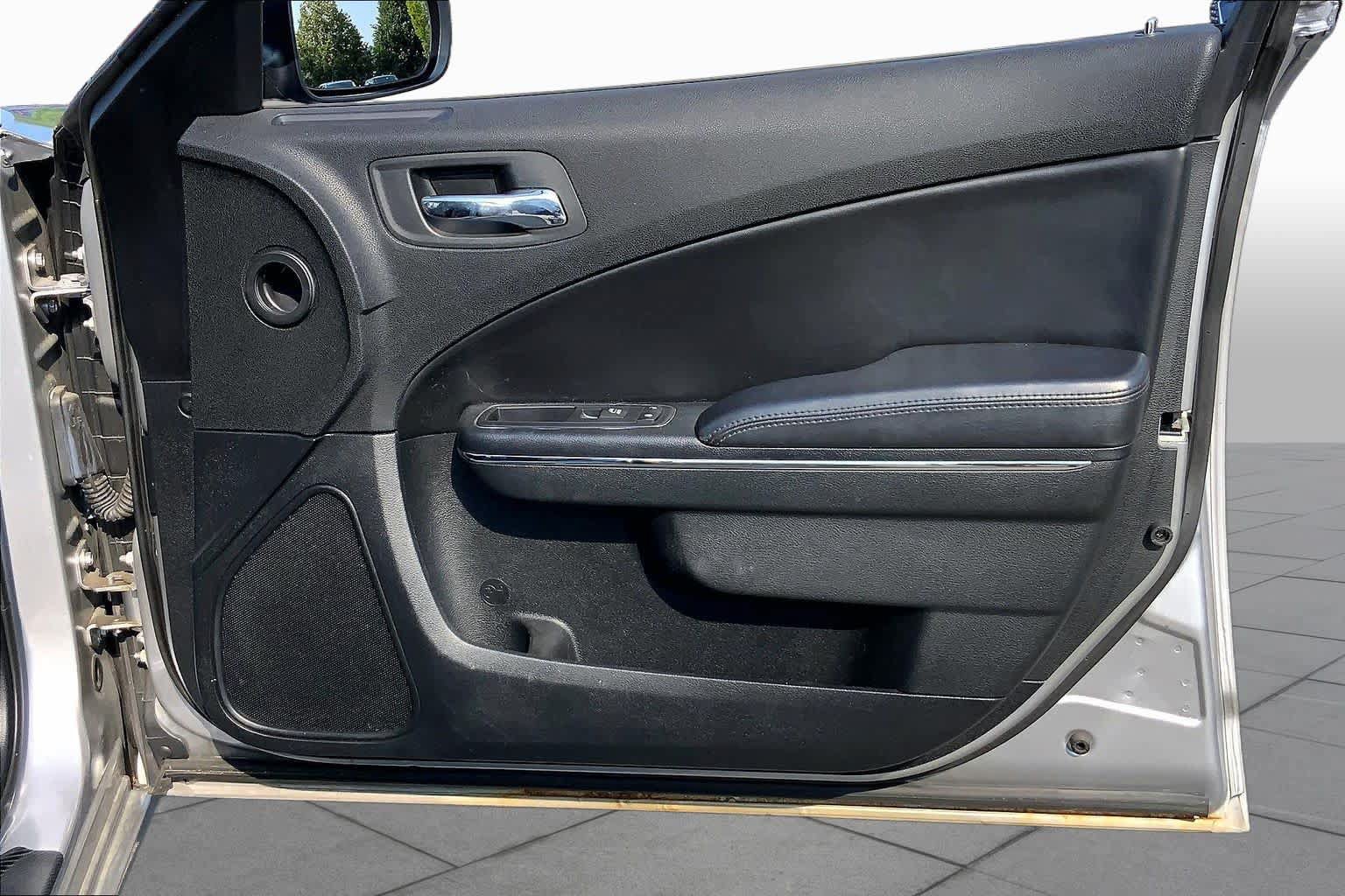 Used 2014 Dodge Charger SE RWD image 23