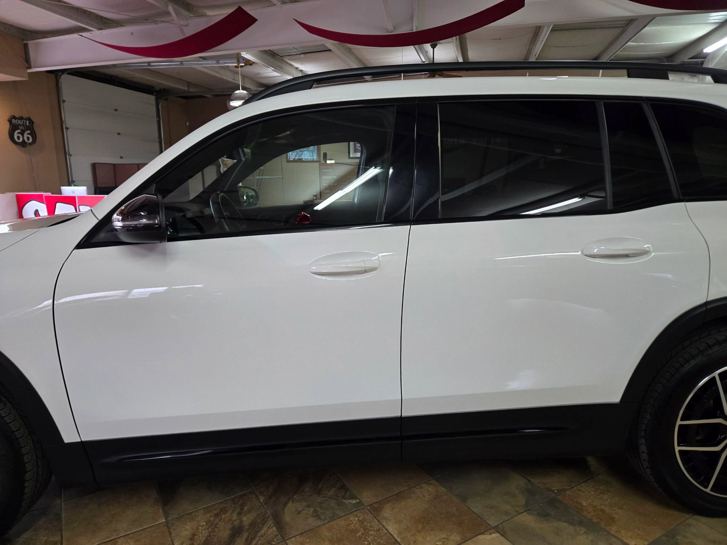 Used 2023 Mercedes-Benz EQB 350 4MATIC SUV image 9