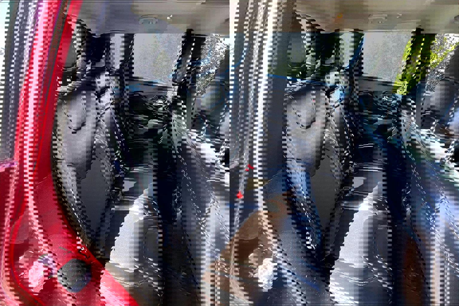 Used 2019 Jeep Cherokee Latitude Plus w/ Cold Weather Group image 27