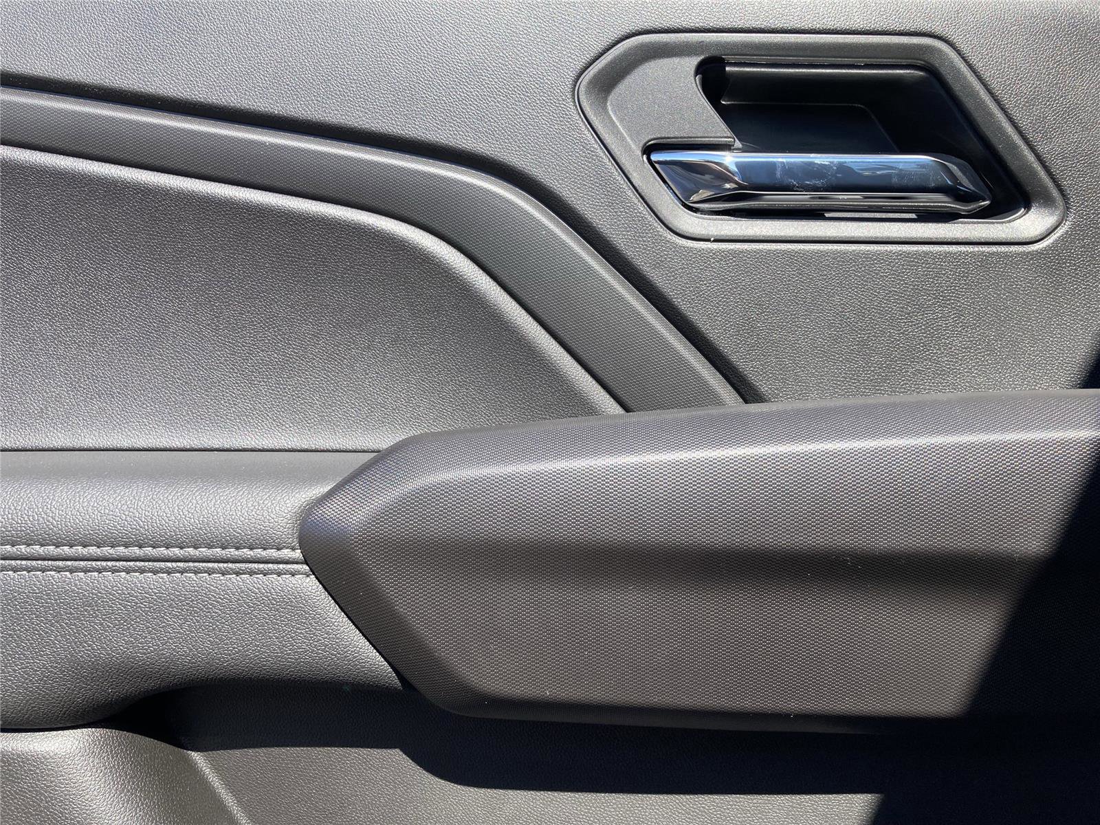 New 2026 GMC Canyon Elevation w/ Convenience Package image 16