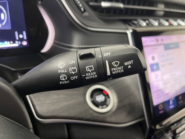 Used 2021 Jeep Grand Cherokee L Limited image 23