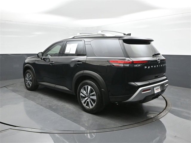 Certified 2025 Nissan Pathfinder SL image 5