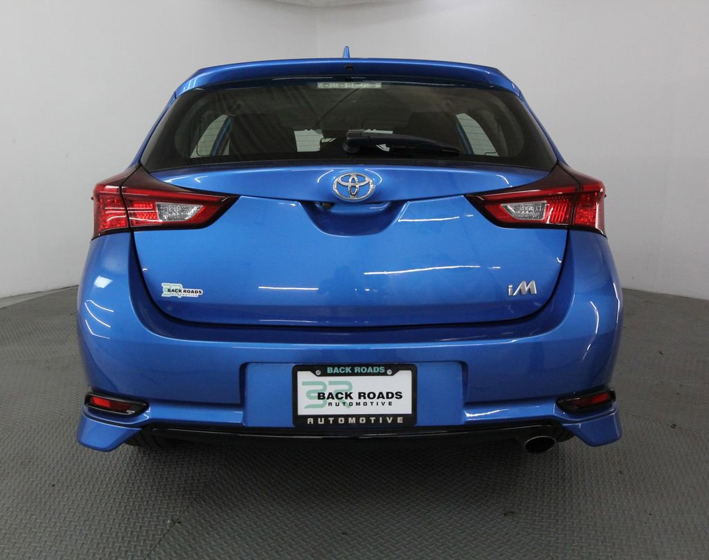 Used 2017 Toyota Corolla iM FWD image 8