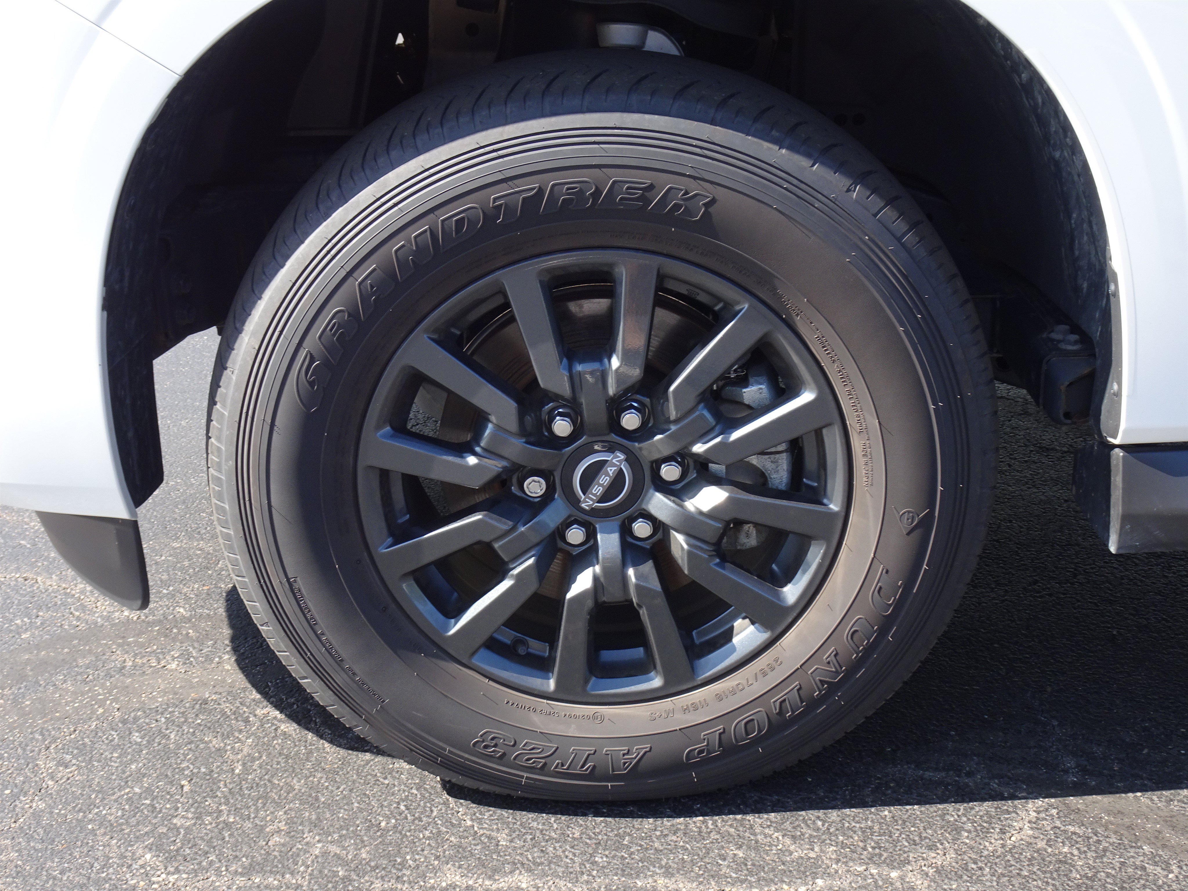 Used 2025 Nissan Armada SV AWD/4WD image 13