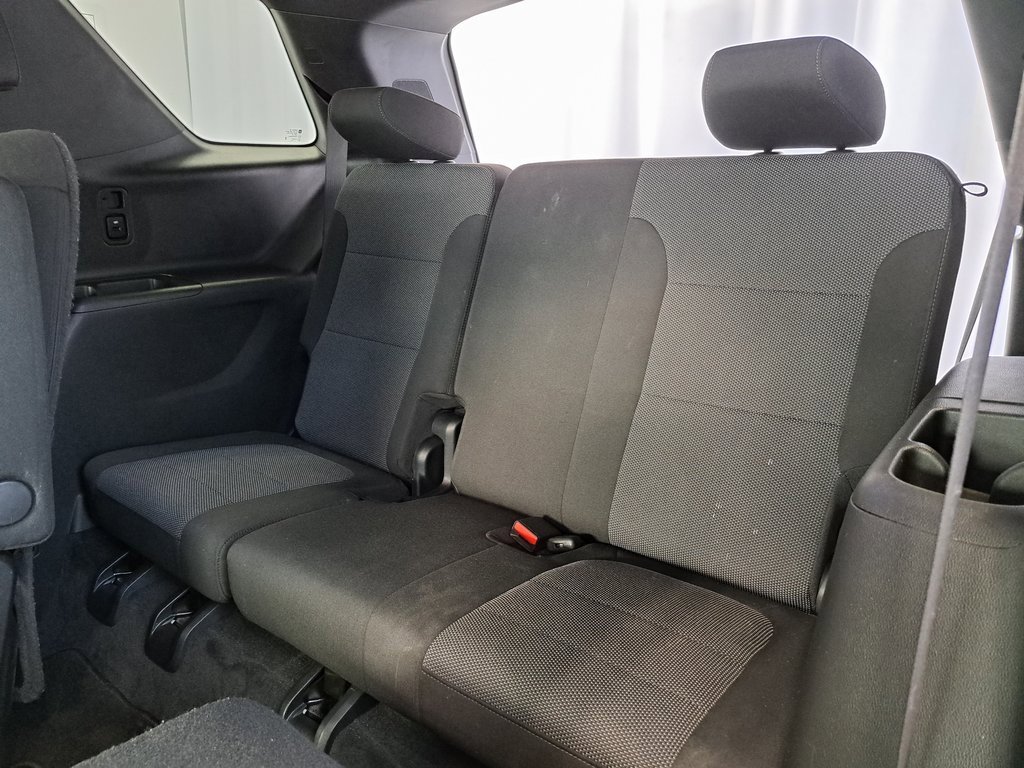 Used 2023 Chevrolet Traverse LT image 32