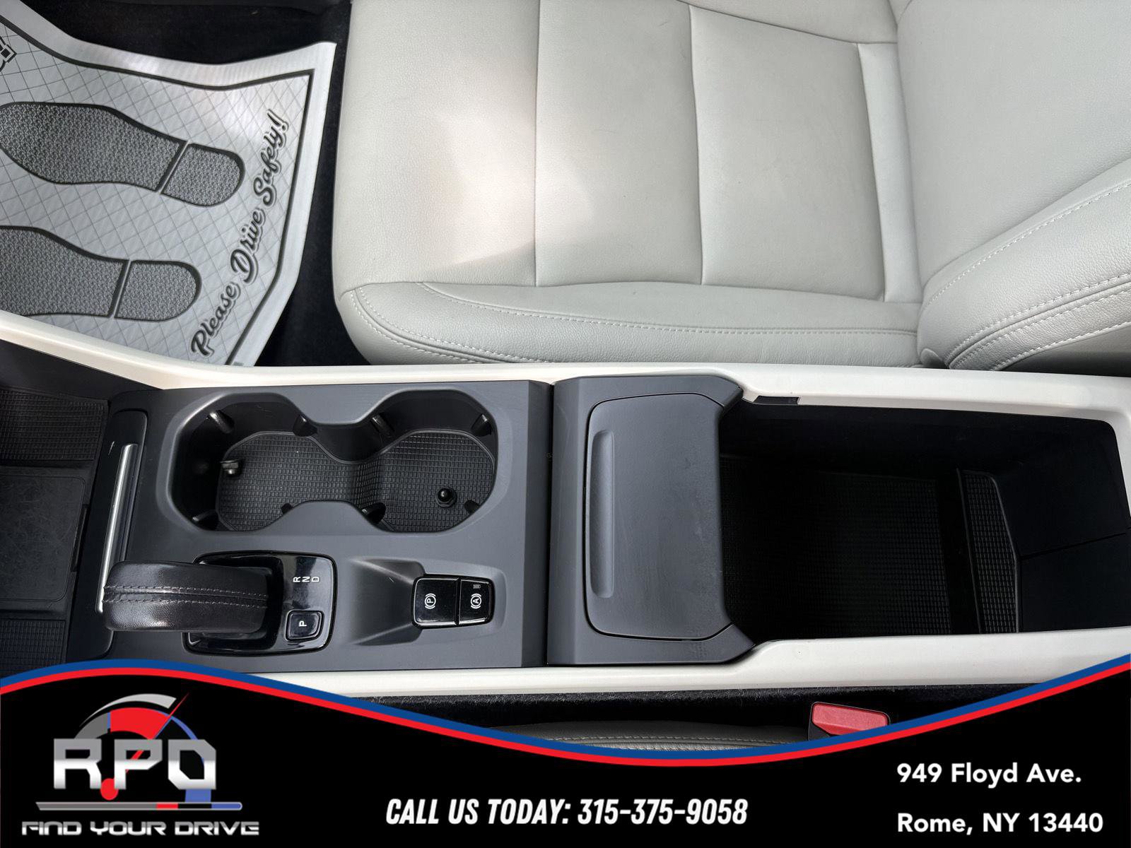 Used 2020 Volvo XC40 T5 Momentum AWD/4WD image 20