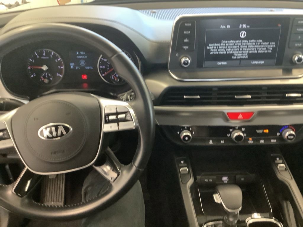Certified 2021 Kia Telluride S image 17
