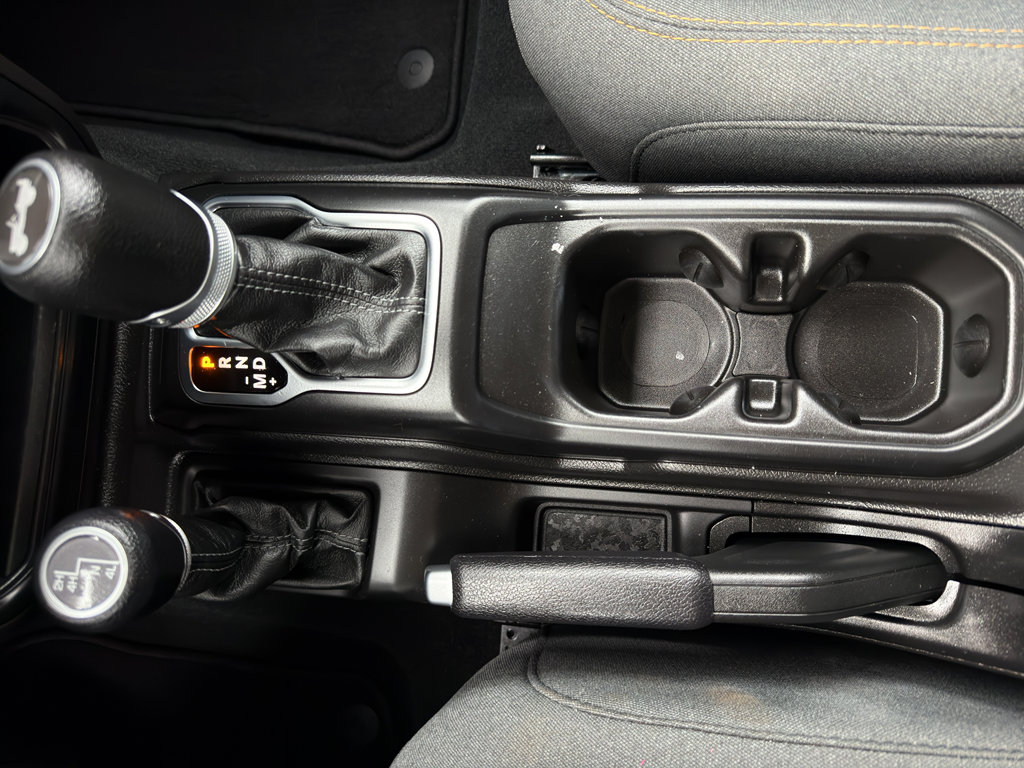 Used 2024 Jeep Wrangler Sport image 21