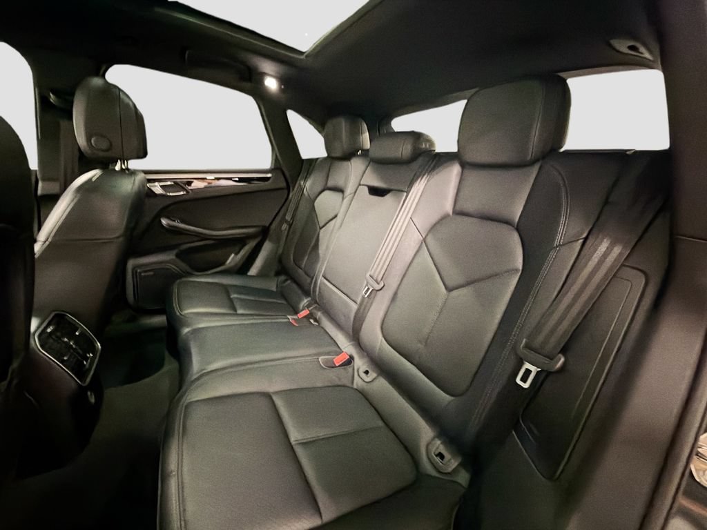 Certified 2017 Porsche Macan S AWD/4WD image 25