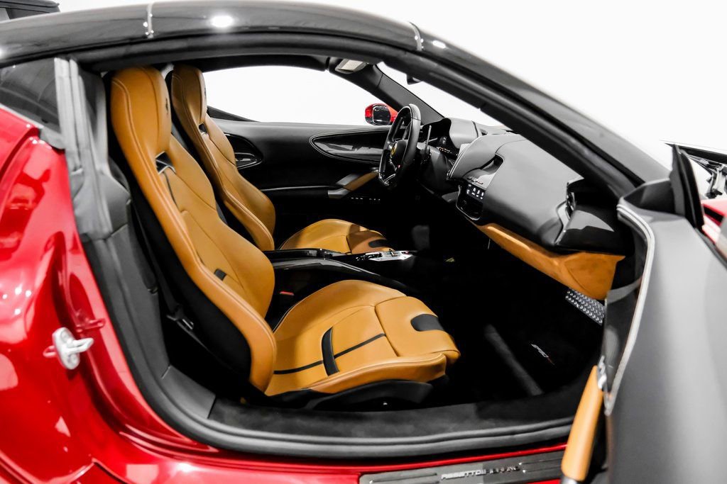 Used 2022 Ferrari SF90 Spider image 27