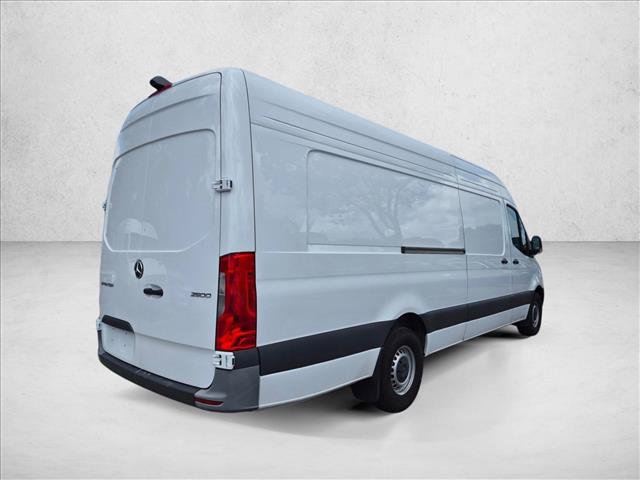 Used 2025 Mercedes-Benz Sprinter 2500 image 5