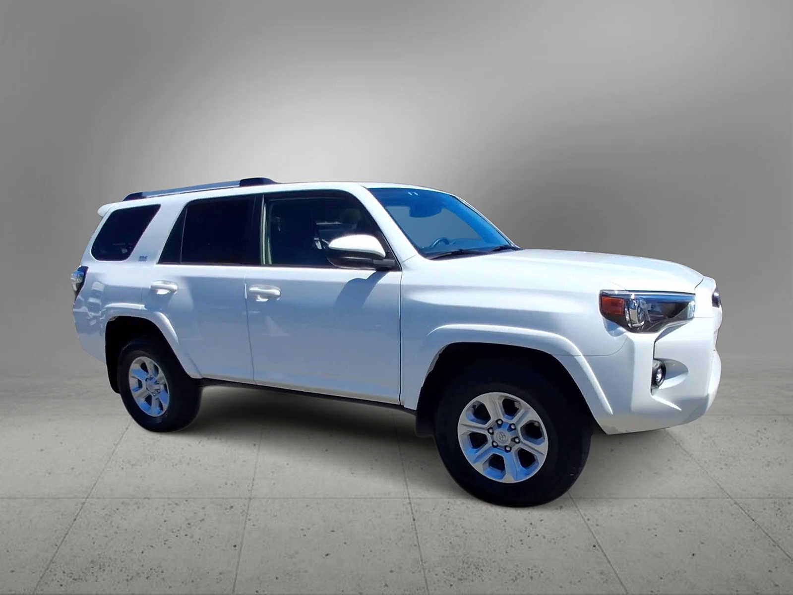 Used 2022 Toyota 4Runner SR5 RWD image 2