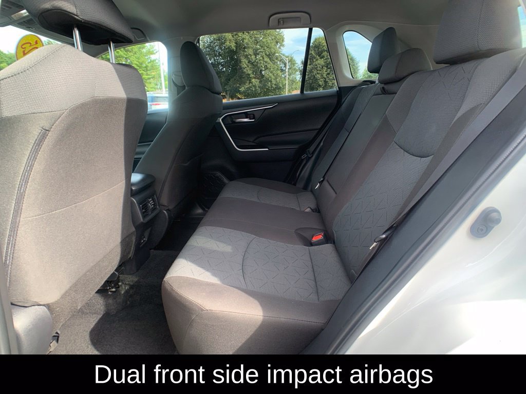Used 2025 Toyota RAV4 XLE AWD/4WD image 25