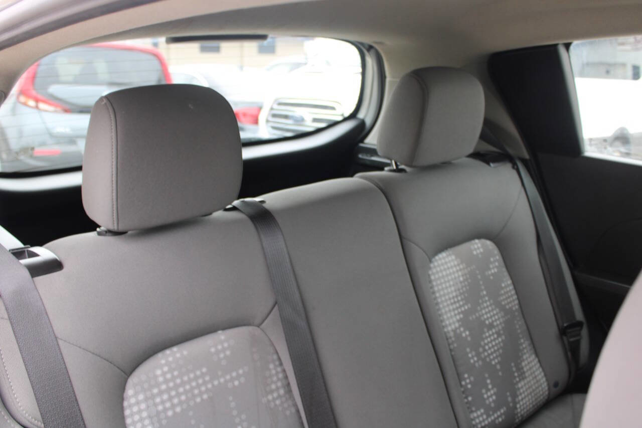 Used 2020 Chevrolet Sonic LT image 11