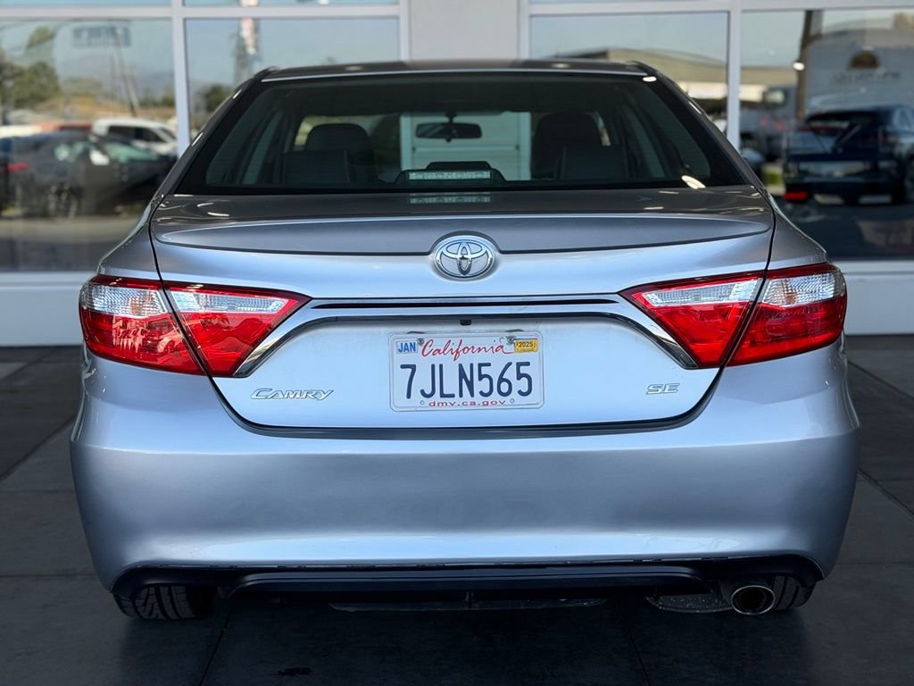 Used 2015 Toyota Camry SE FWD image 12