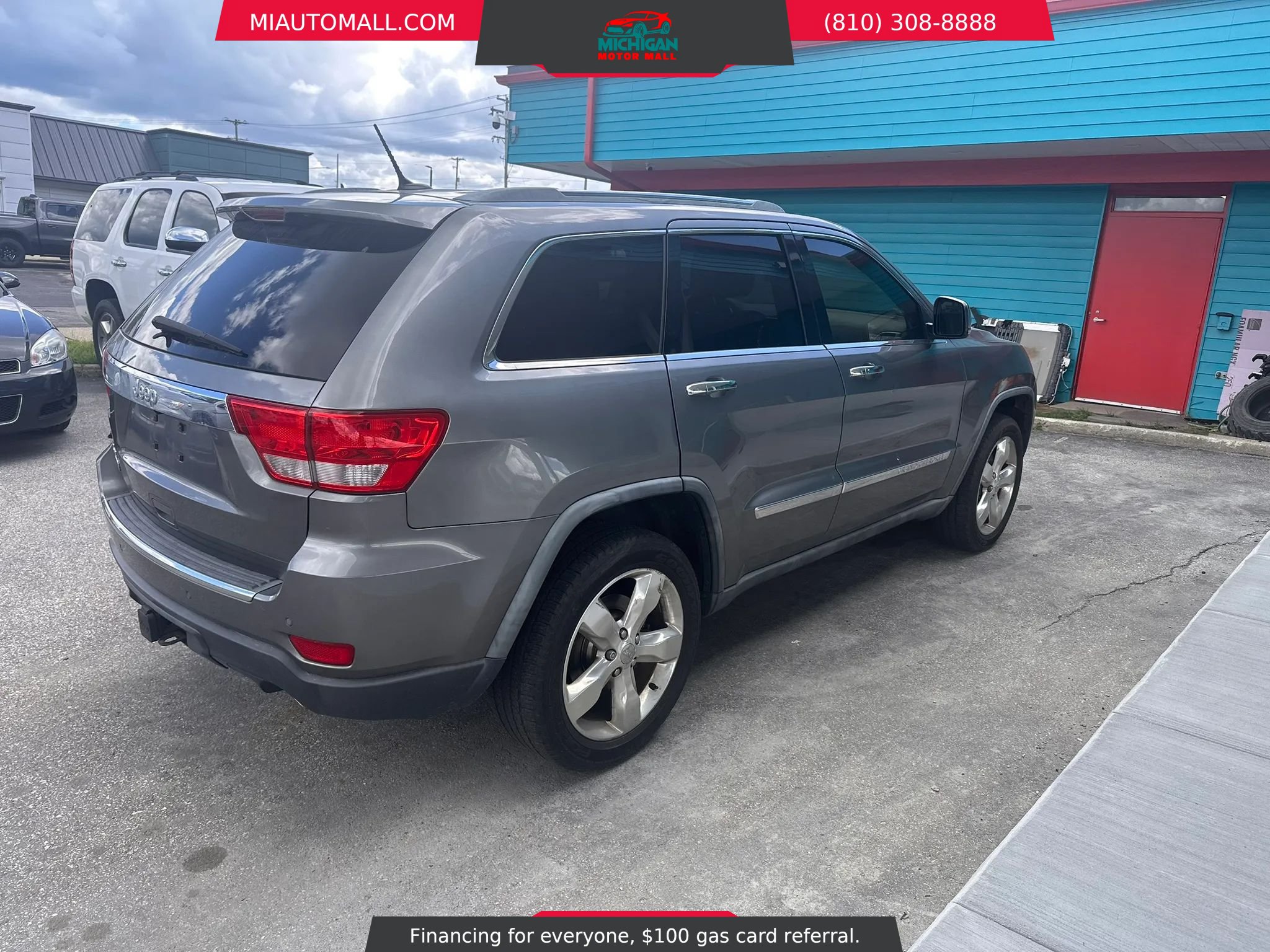 Used 2012 Jeep Grand Cherokee Overland Summit AWD/4WD image 4