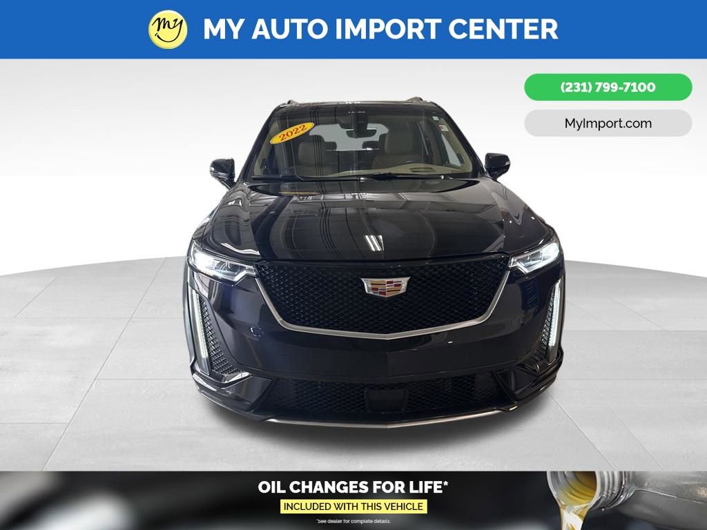 Used 2022 Cadillac XT6 Sport w/ Platinum Package image 2