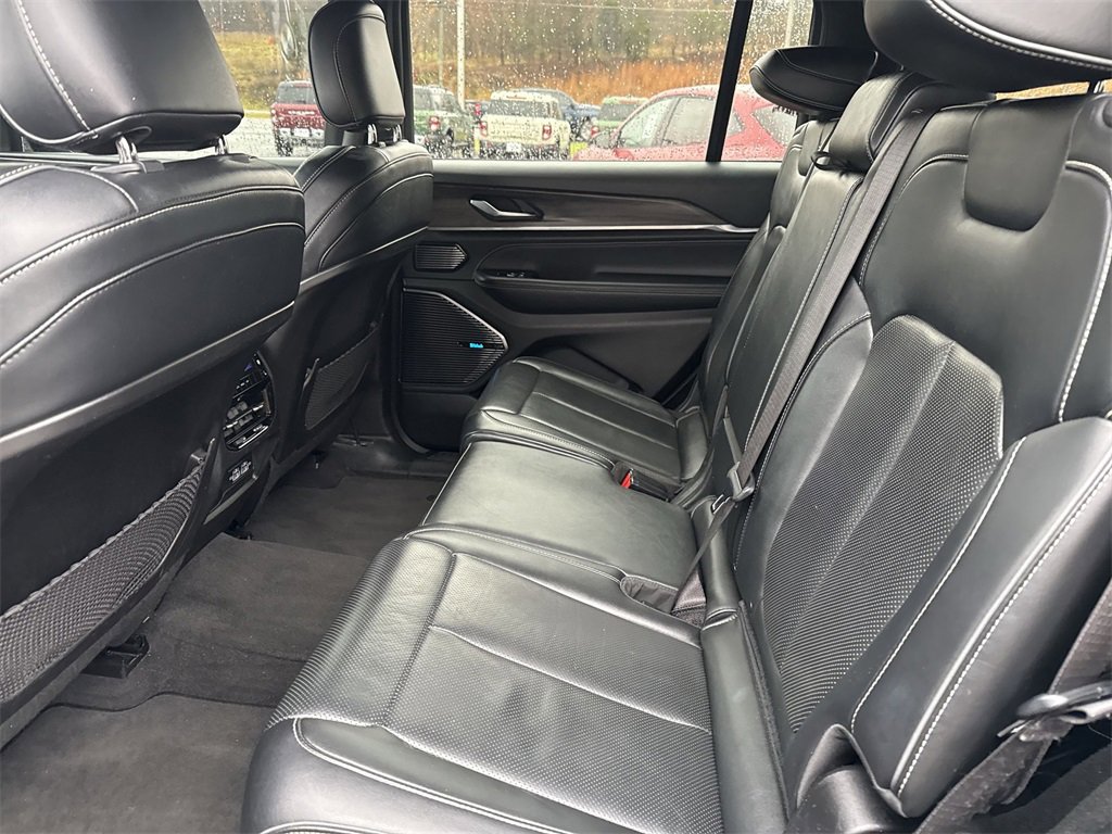 Used 2021 Jeep Grand Cherokee L Overland image 28