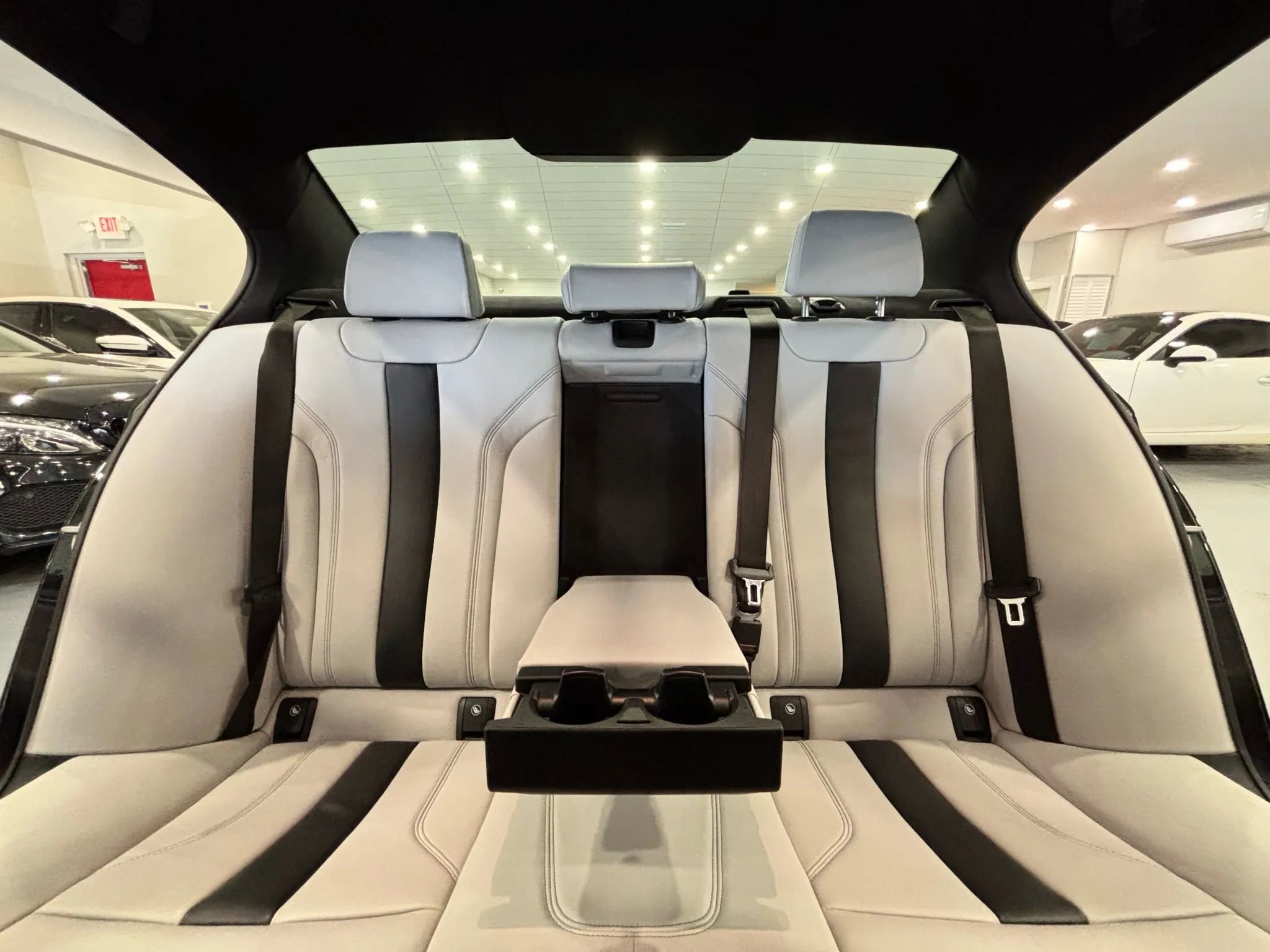 Used 2023 BMW M5 image 28