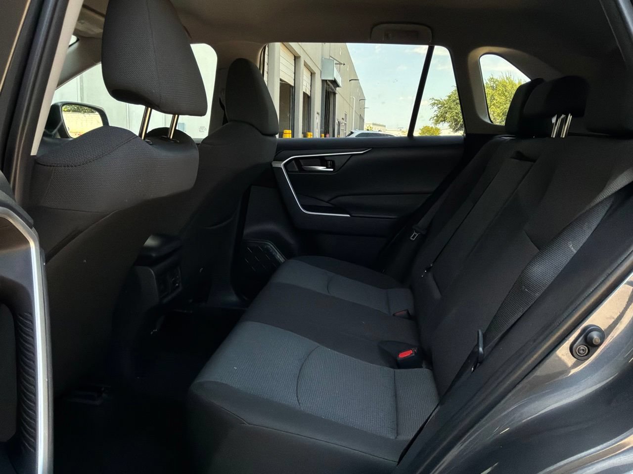 Used 2025 Toyota RAV4 XLE FWD image 12