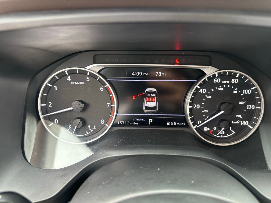 Used 2023 Nissan Rogue SV image 31