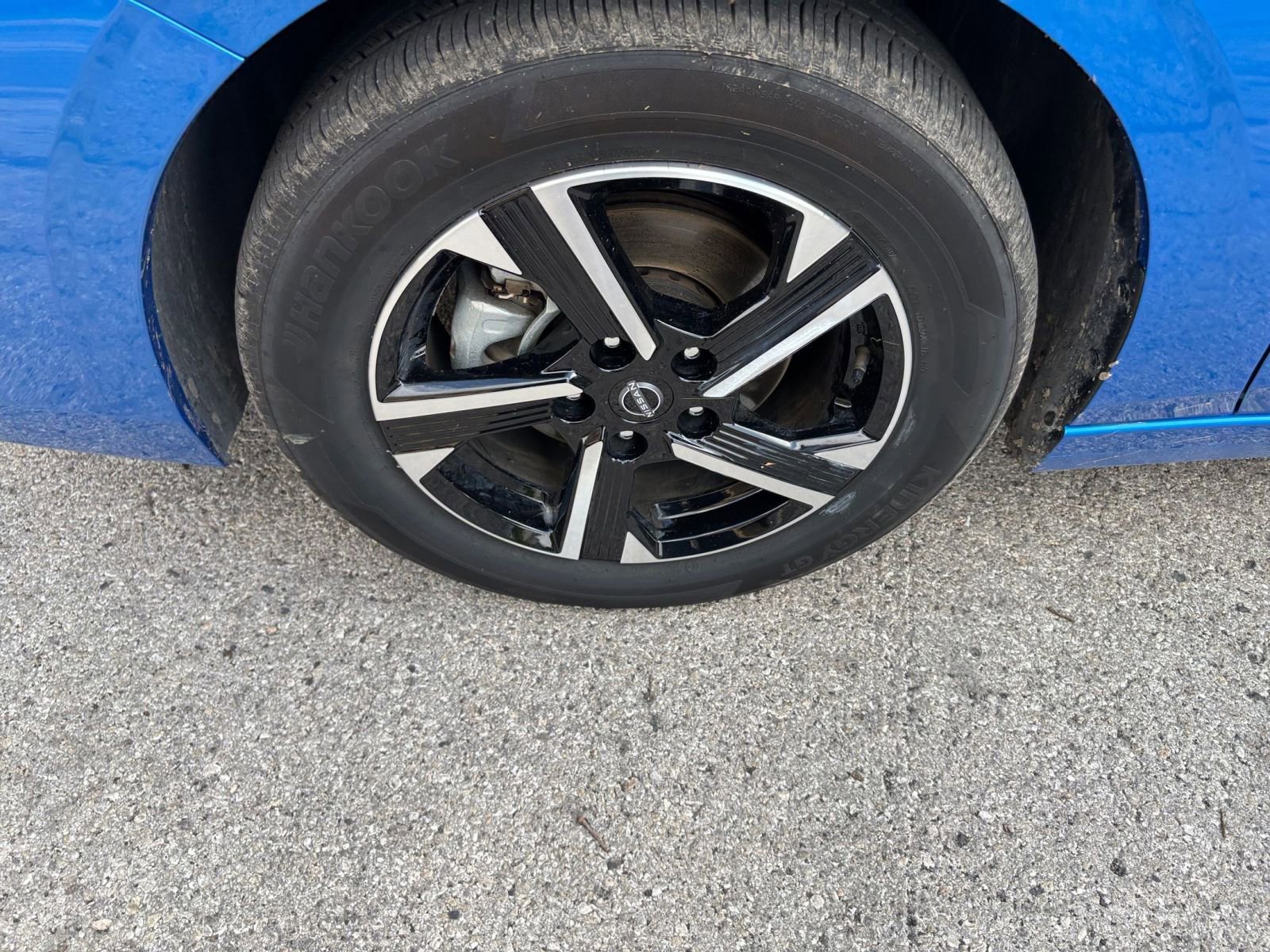 Used 2025 Nissan Sentra SV FWD image 25