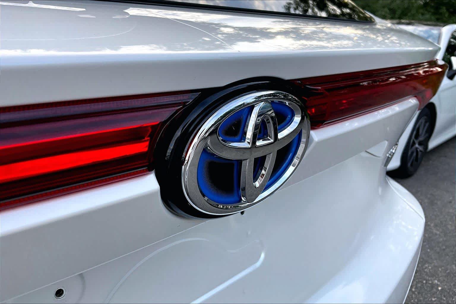 Used 2021 Toyota Venza AWD/4WD image 29