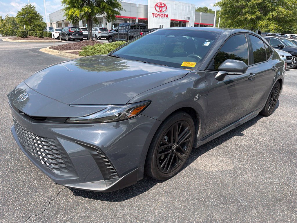 Used 2025 Toyota Camry SE w/ Multimedia Upgrade Package FWD image 1
