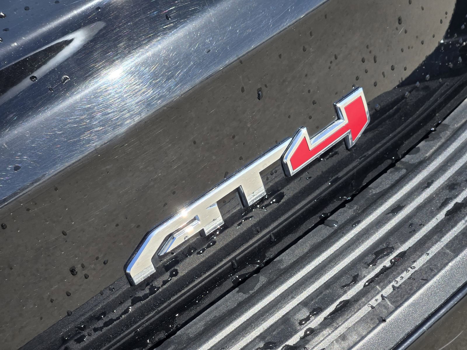 Used 2023 GMC Yukon XL AT4 w/ Technology Package image 13