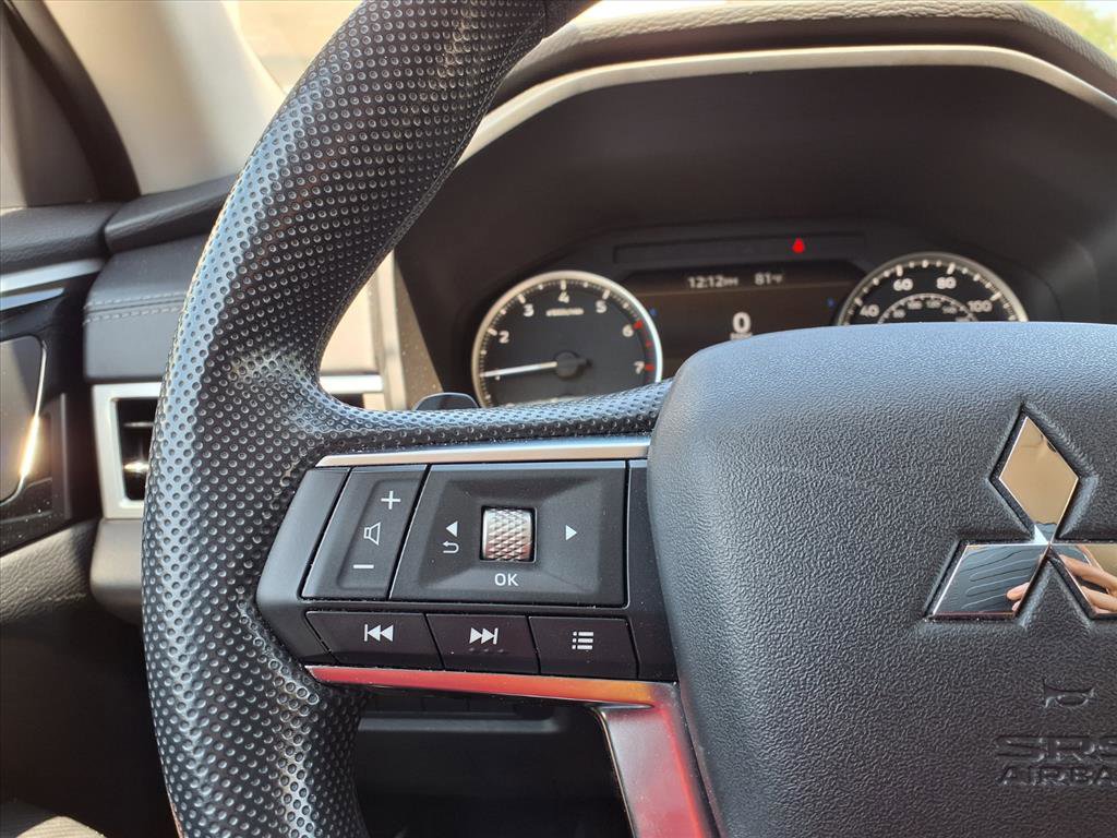 Used 2022 Mitsubishi Outlander ES image 18