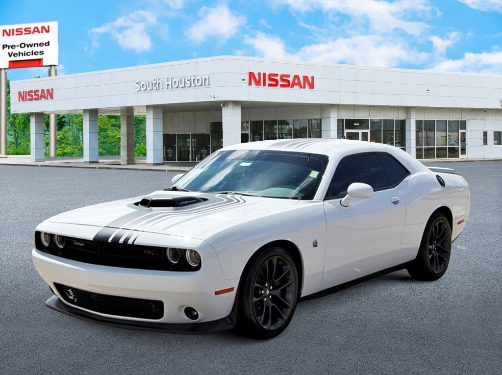 Used 2022 Dodge Challenger R/T Scat Pack w/ Shaker Package image 2