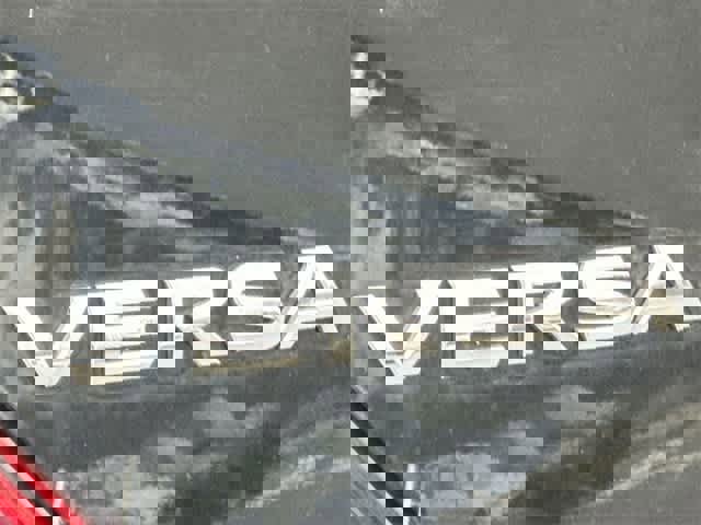 Used 2012 Nissan Versa SV image 14