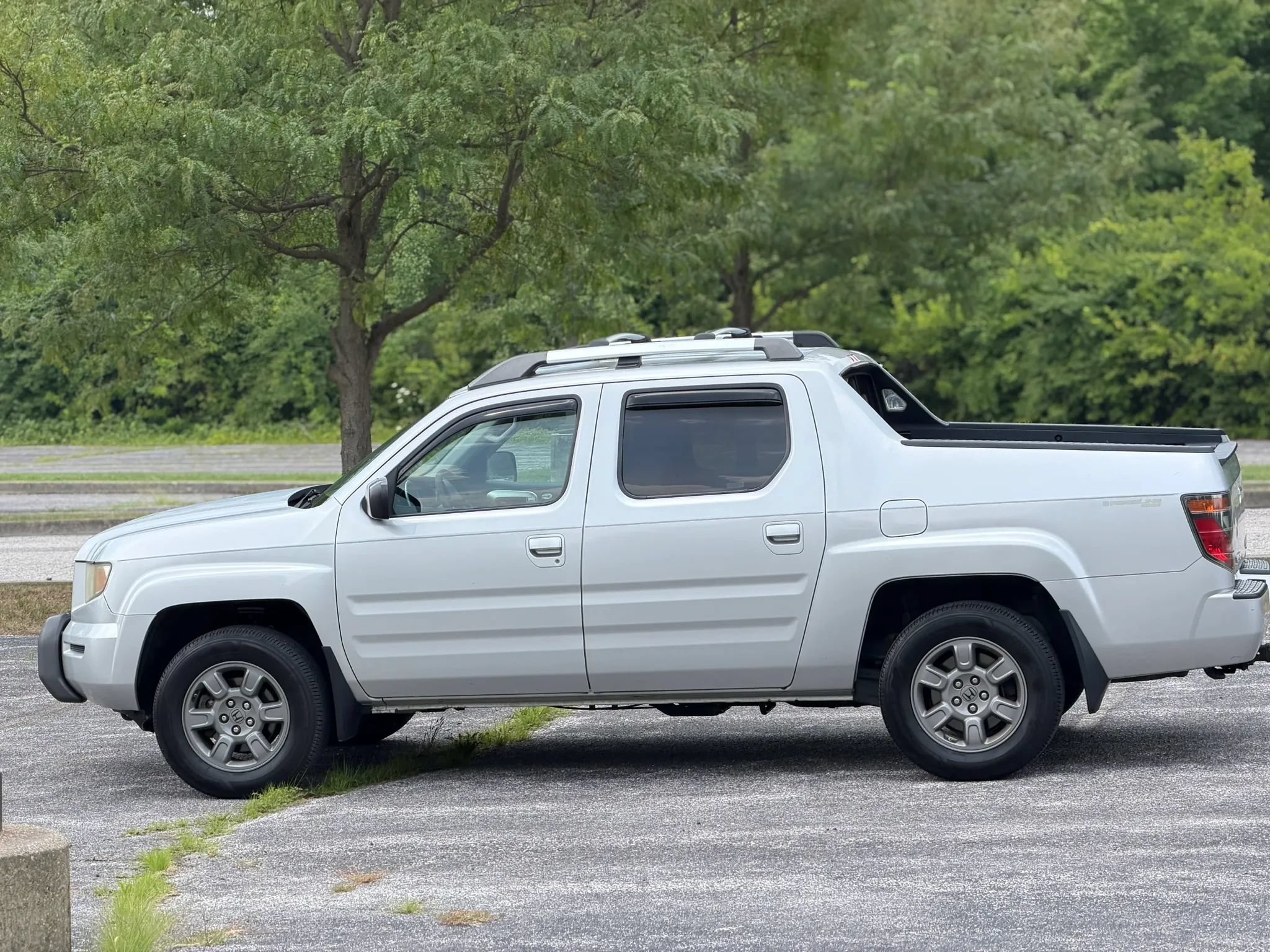 Used 2008 Honda Ridgeline RTX image 3