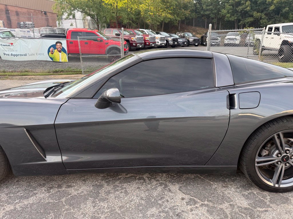 Used 2010 Chevrolet Corvette Coupe w/ 1LT RWD image 12