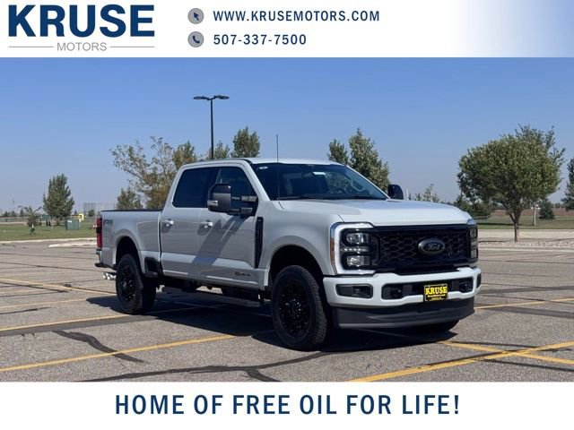 New 2026 Ford F250 Lariat w/ Black Appearance Package