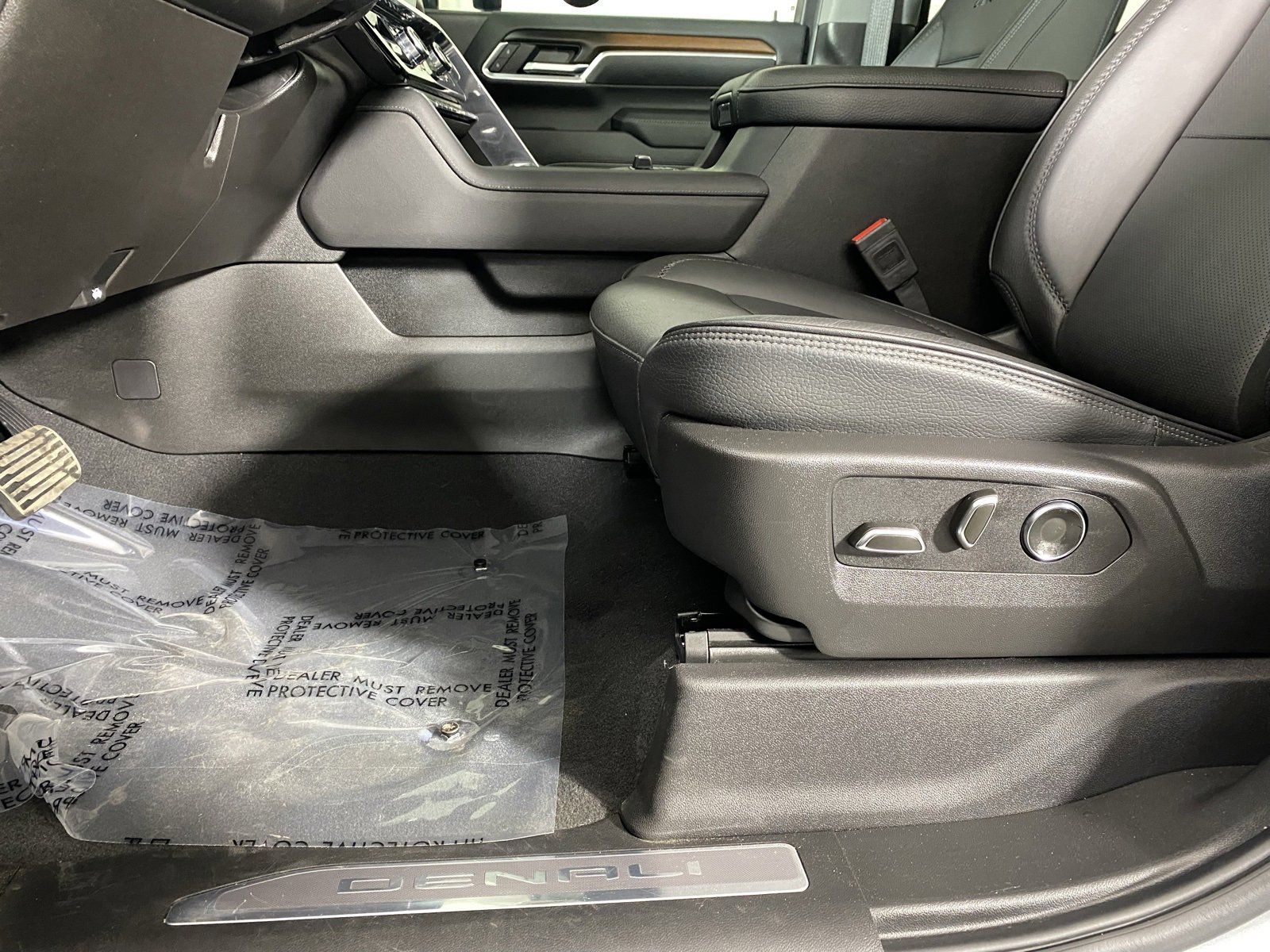 Used 2025 GMC Sierra 3500 Denali w/ Denali Reserve Package image 33