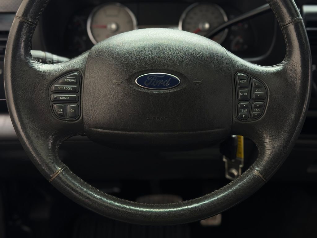 Used 2007 Ford F250 Harley-Davidson AWD/4WD image 14